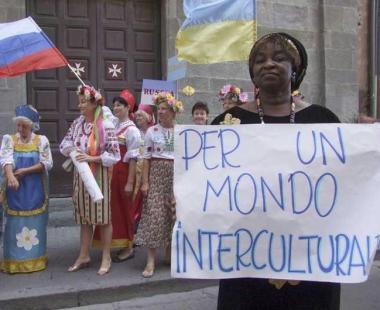 Una manifestazione a difesa dellintegrazione 