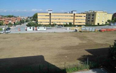 Palazzi di edilizia popolare nella zona dei Ronchi A lato Vincenzo Mauro     
