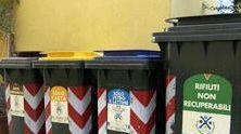 Cassonetti per la raccolta differenziata dei rifiuti