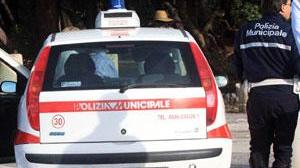 Merce contraffatta in un appartamento, 4 denunce