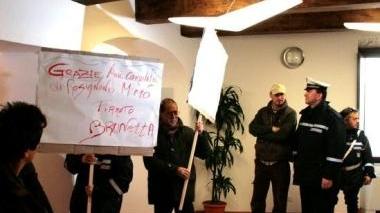 I vigili di Rosignano in una delle proteste sui festivi