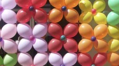<b>PALLONCINI</b> colarati per i bambini degli asili di Grosseto