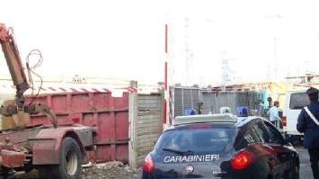 I carabinieri sequestrano una discarica illegale