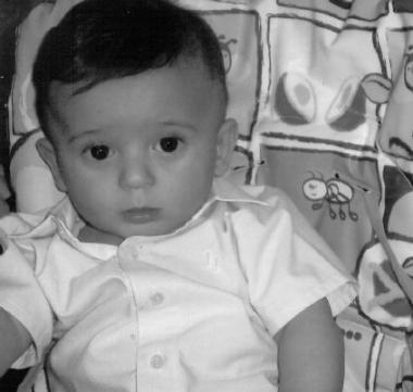 PER LUCA! Il nostro piccolo angioletto spegne la sua prima candelina. Tanti auguri da mamma, papà, ...