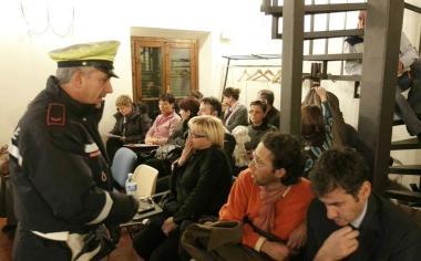 Il pubblico assiste al consiglio 