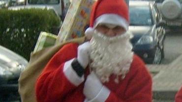 Un Babbo Natale con i doni
