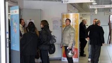 <b>CUP. </b>Cittadini in attesa al centro di via Bassa Tambura