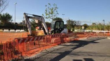Un cantiere lungo una strada