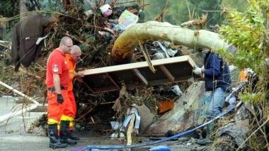 La devastazione dell’alluvione nelle strade di Aulla