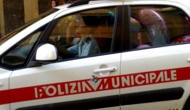 Arrestati tre spacciatori: abitavano abusivamente negli ex magazzini comunali