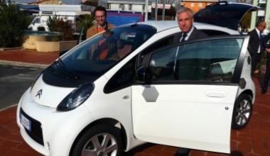 Una Citroen elettrica al Comune di Capannori
