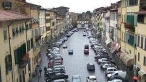 Riconosciuti da commerciante e fermati mentre rubano due cinture