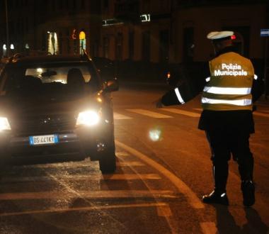 Un controllo della polizia municipale 