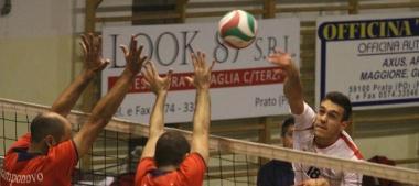 Una schiacciata biancazzurra nel match contro la Sestese 