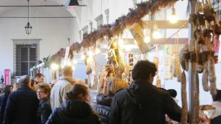 Uno stand del Desco al Real Collegio