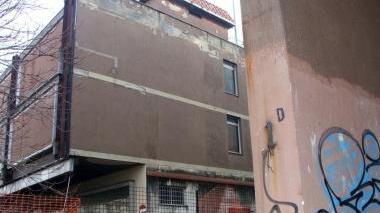 Il degrado abita a Pratilia e dintorni