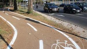 Viale Boccaccio, nuovo semaforo per la pista ciclabile