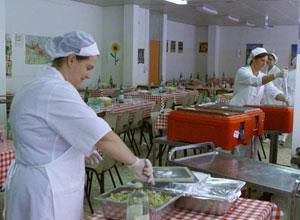 Mensa meno cara ma i genitori sono insoddisfatti: "Gli accordi non erano questi"