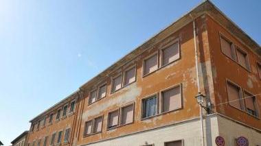 Gli ex licei in via Cavour
