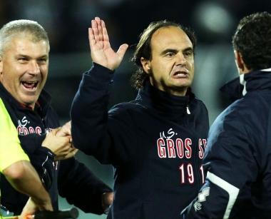 <b>BATTI IL CINQUE</b> Giuseppe Giannini festeggia la vittoria prima di annunciare le dimissioni    