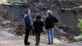 Il presidente Rossi durante uno dei numerosi sopralluoghi nelle zone colpite dall’alluvione