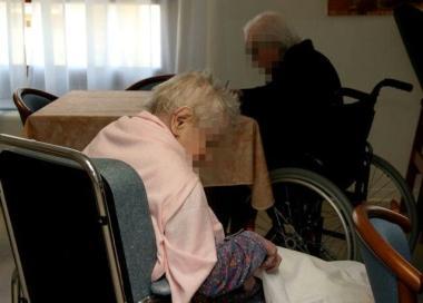Muore nella Rsa: «Non l'hanno curata»