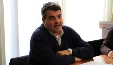 Gruppo di esperti al lavoro contro la pubblicità dell'outlet