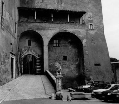 <strong>EX GRANAI</strong> della Fortezza Orsini oggi elegante sede di mostre