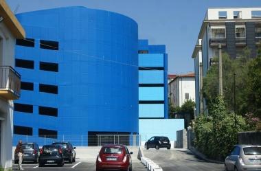 Una veduta derl parcheggio Odeon costruito dalla Spil