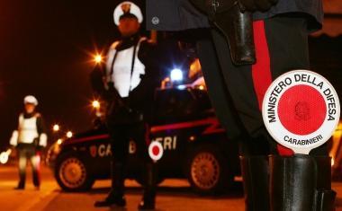 Un controllo notturno dei carabinieri 
