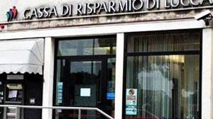 La "banda del buco" porta via 15mila euro