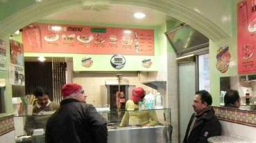 Un negozio di kebab