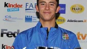<b> GIOIA. </b>Lorenzo Nista sul podio a Londra