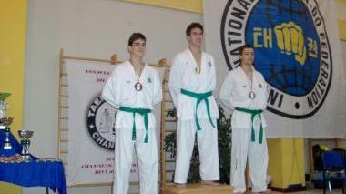 Gli atleti del Kosmos Club premiati alle gare di Taekwondo