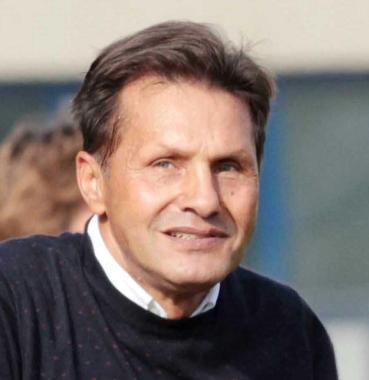 <b>PRESENTE.</b> Walter Novellino 