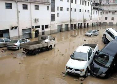 Gli effetti della devastante alluvione del 25 ottobre nelle strade di Aulla              