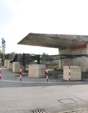 Il distributore sul viale Colombo 