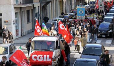 Strage, in mille in corteo contro il licenziamento di Antonini