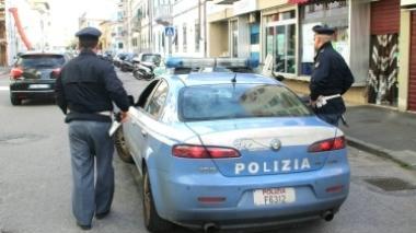 Trovata morta in casa a 29 anni, giallo in centro