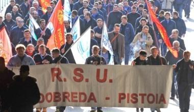 Le tute blu di AnsaldoBreda in piazza contro la manovra