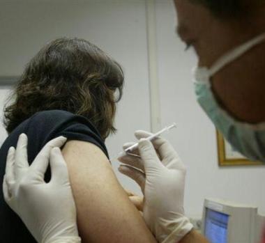 Una vaccinazione alla Asl (archivio)      