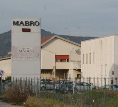 <b>MABRO</b> Lo stabilimento di via Senese e il sindaco Emilio Bonifazi  