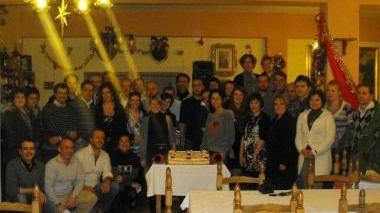 I quarantenni che hanno partecipato alla seconda edizione della cena al ristorante dell’hotel Cacciatore