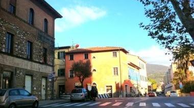 Viale Comaschi a Cascina