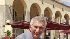 Umberto Broccoli per molti anni alla guida di Con parole mie trasmesso da Viareggio Quest’anno forse andrà a Forte dei Marmi col suo programma