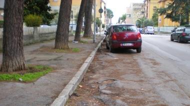 <b>VIA FELSINEA</b> Marciapiede e strada prima e dopo lintervento      