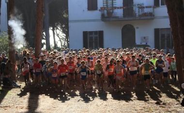 In centinaia di corsa alla Feniglia
