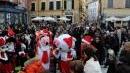 I personaggi dei cartoon sfilano in piazza Alberica