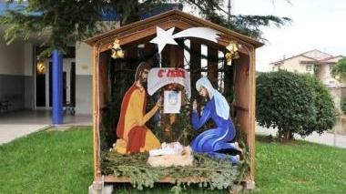 Canti e preghiere davanti ai presepi di Cecina