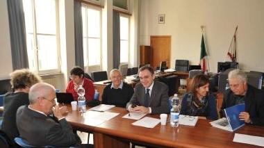 Il tavolo della riunione di ieri in Comune a Campo